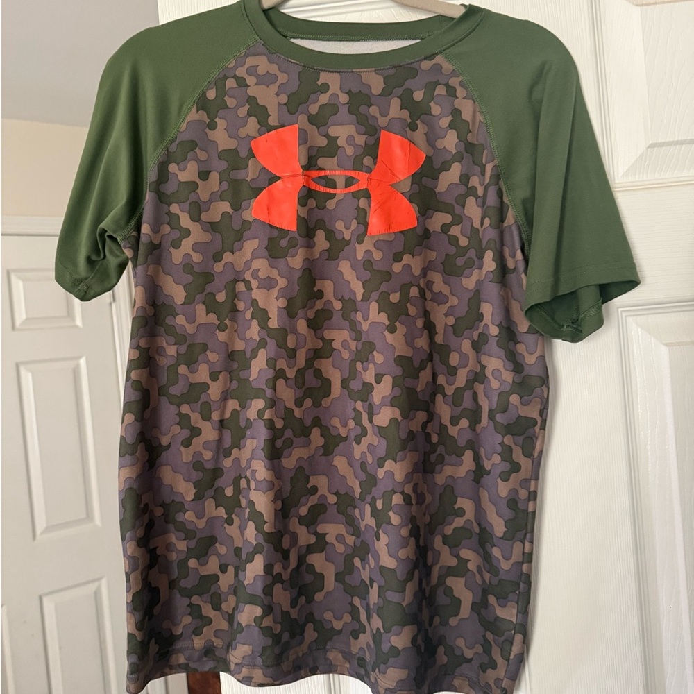 Under Armour Green and Camo T-Shirt